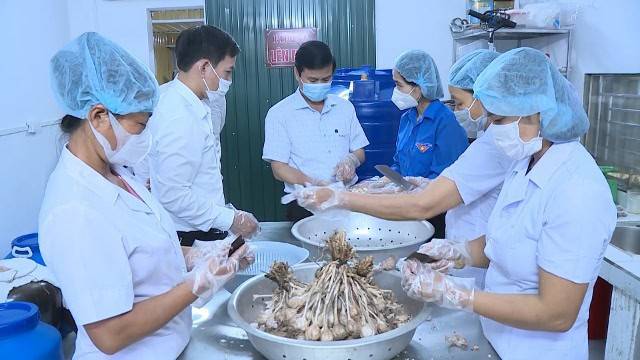 Chế biến mật ong lên men tỏi