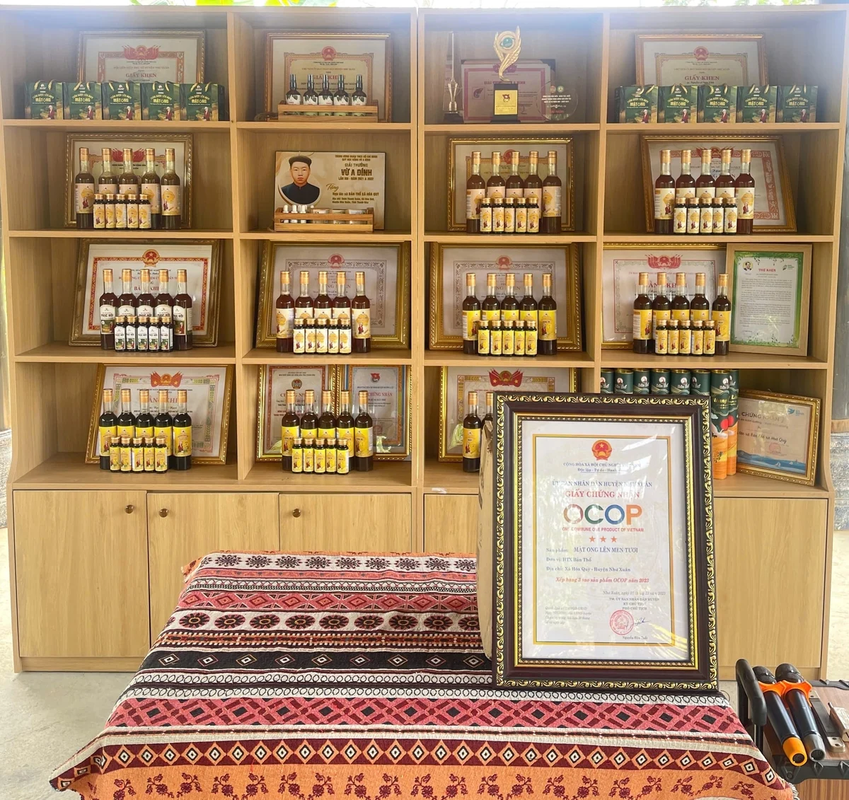 Nguyễn Lê Ngọc Linh phát triển các sản phẩm lên men từ mật ong